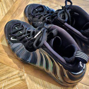Nike Air foamposite size 9.5 men's